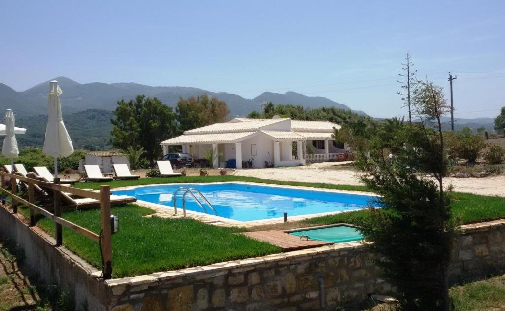 Elli Beach Apartments And Studios Almiros Beach Екстериор снимка